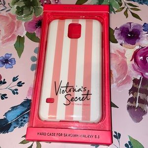 VICTORIA’S SECRET HARD CASE